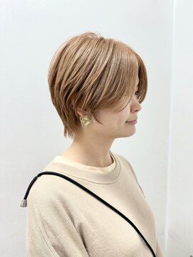 骨格補正も出来る大人ショート　2512