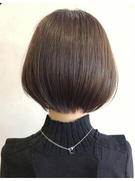 ドアーズ(Door's) 30代40代ショート白髪染めグレイカラーボブ艶栄名駅伏見丸の内