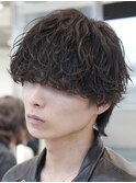 渋谷波巻きパーマメンズマッシュウルフセンターパートカット
