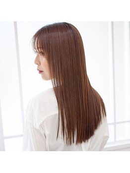 アッシュ 鷺沼店(Ash)の写真/今までのブローの時間が嘘みたいに短縮！洗いざらしの髪も、手ぐしで乾かすだけの縮毛矯正は試す価値あり◎