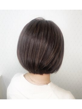 ファブ 銀座(fav) 丸みボブ・アッシュブラウン