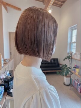 ラブレススフィア(LAVLESS sphere) ぱつっとボブ【LAVLESScarpediem】