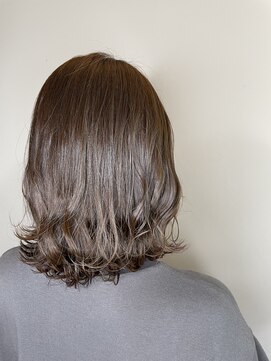 イングスジャパン(ings JAPAN) ツヤ感たっぷりグレージュカラー