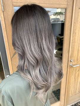 トリニティ(trinity) バレイヤージュ・グラデーション・グレージュ【豊見城・南風原】