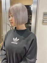 ホワイトベージュ　インナーカラー　ハイライト　デザインカラー