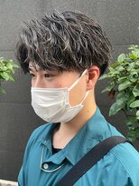クオル 立川(QOL) ツイストスパイラルパーマメンズパーマセンターパートマッシュ