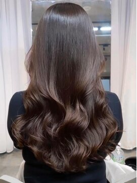 レノラ 本町(LENORA) ウェーブパーマこなれミディ前髪レイヤーカット厚めバング