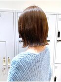 Say.ミディアムホワイトグレージュミニウルフぱっつん前髪表参道