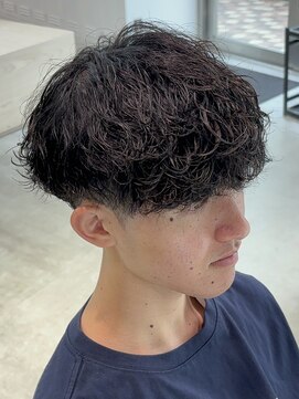 フィフス 天神大名(fifth) ゆるめ波巻きスパイラルパーマ波巻きパーマセンターパートウルフ