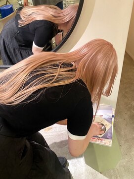 ルーム(Loom.) ハイトーン顔周りレイヤーカットケアブリーチブリーチカラー