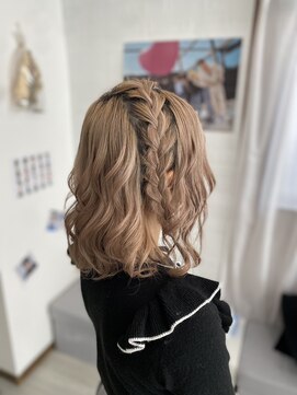 ホワイト(White) サイド編みたらし