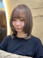 ウリ 横浜(uli)&nbsp;ミディアムシャギーウルフ×グレージュカラー