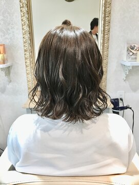 ラ ブランシュ 大宮(La Blanche) ツヤツヤグレーアッシュカラー☆lablanche