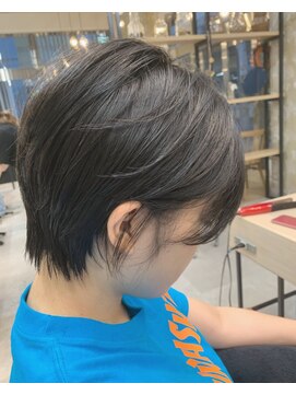 エレン(E L E N) 【直毛の方も安心♪】　ショートスタイル