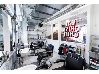 CHILL CHAIR 吉祥寺2nd BARBER&DELI