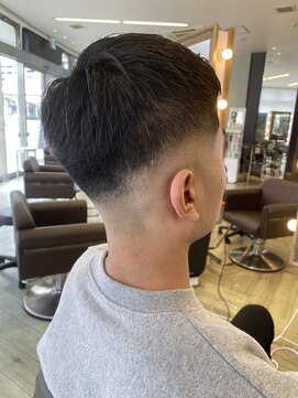 コワファースト 大分(COIFF1RST) フェードカット