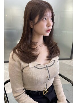 リリー(Lilley) 天神韓国ヘア×レイヤーカット×カラー