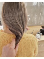 ローレンジウ(LOREN JU)&nbsp;透明感髪質改善ベージュダブルカラーミルクティーグレージュ