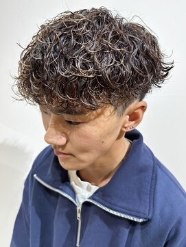 ルースト 西院店(ROOST) 波巻きパーマ×金メッシュ