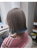 【ワンポイントオシャレ】グレージュ×裾カラーブルー