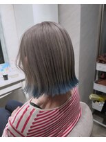 アンベル(ANBEL)&nbsp;【ワンポイントオシャレ】グレージュ×裾カラーブルー