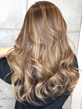 マックス フォー ヘアー(MAX FOR HAIR) 【デザインカラー】レイヤーウェーブロング×細めハイライト