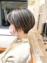 ネオリーブエム(Neolive em;)&nbsp;ハッキリハイライト×大人ショート☆