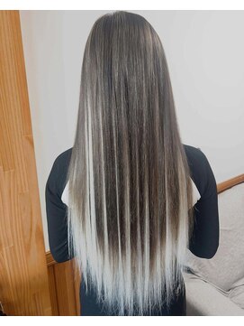 エクステンション クーチャー(Extention Cu'cha) 真っ白バレイヤージュ風