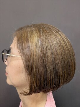 びび 住吉店 ボブスタイル、白髪ぼかしカラー