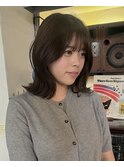 オリーブベージュ