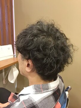 ピールアーク(peal ark) スパイラルパーマ×ツー清潔感ツーブロック