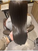 オリーブベージュ