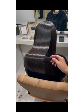 スラッシュホワイト テラッソ前店(SLASH white) 髪質改善/縮毛矯正/トリートメント/姫路