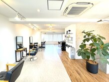シフターズ(SIFTERS)の雰囲気（明るく広々とした店内でマンツーマン施術をさせていただきます！）