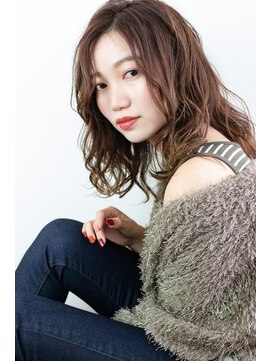 ラフィス ヘアー クラン 広島本通店(La fith hair clan) 【La fith】 ウェーブミディアムスタイル