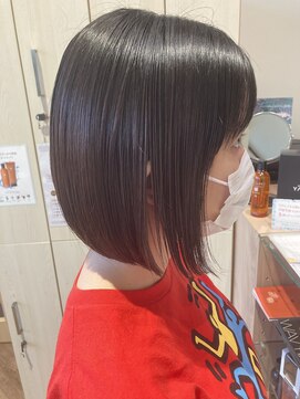 カシータフロル 守山(Casita flor) 前下がりボブスタイル