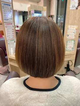 ロックワークオレンジ 西中島店(ROCK WORK ORANGE) 丸ボブ。