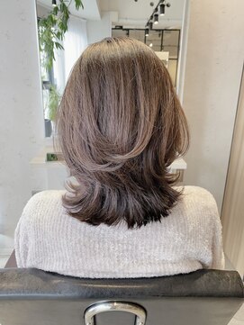 アン たまプラーザ(un) ◆似合わせカット/ミディアムレイヤーカット【ダークアッシュ】