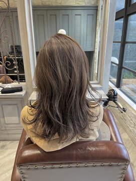 シャル 平塚(shalu) 透明感抜群！！ハイライトミルクティーカラー【高綱】