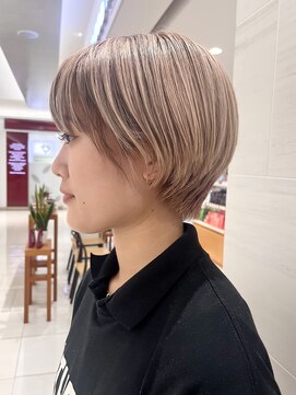 ピークアブー アヴェダ ギンザシックス(PEEK-A-BOO AVEDA GINZASIX) コントラストカラー　ベージュカラーローライト　デザインカラー