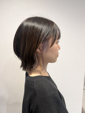 くびれボブインナーカラー