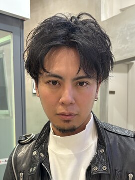 アップバングショート　センターパートショート