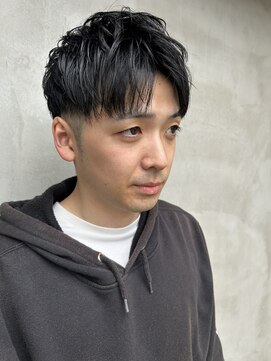 ルッツ(Lutz) ショートセンターパート