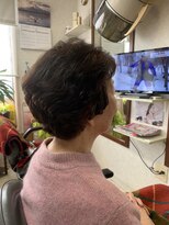 サロン ド シルク パーマをかけおセットなシニアの落ち着いのあるヘアスタイル