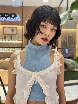 ピークアブー アヴェダ 池袋東武(PEEK-A-BOO AVEDA) 顔まわりレイヤー×パーマスタイル