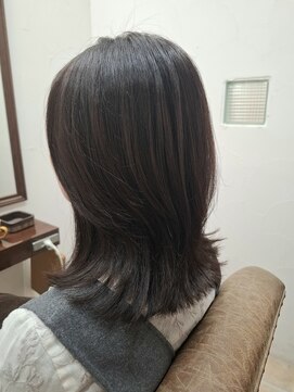 ロマン バイ ルームス(浪漫 by ROOMS) 外ハネミディアム【小西】