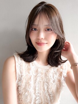 リヤン 表参道(lyann) ナチュラルカールサイドバング愛されうるツヤダークブルー