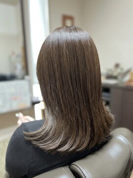 ハルジュヘアーリゾート(haruju HairResort) 艶感ストレート×外ハネミディアム