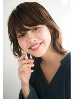 アンティ(ANTI)&nbsp;伸ばしかけ厚めバングの大人かわいい小顔ヘルシーレイヤー