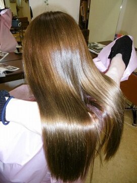 デザインヘアー ピアジェ 橿原店(DESIGN HAIR PIAGET) ☆光の当たり方で違う色に見える?!透け感春のオススメ新色達☆